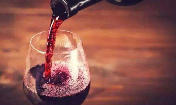葡萄酒可降低抑郁发作的风险